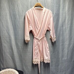 Elegant Pink Lace Trim Robe size medium- large